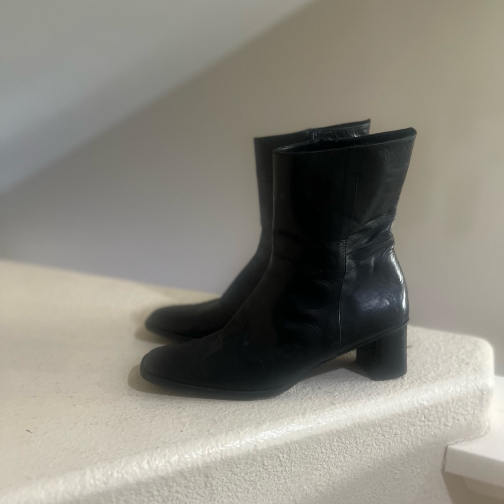 VNTG Y2k Classiques Entier Leather Boots Heeled Black Mid Calf Square Toes 10 B